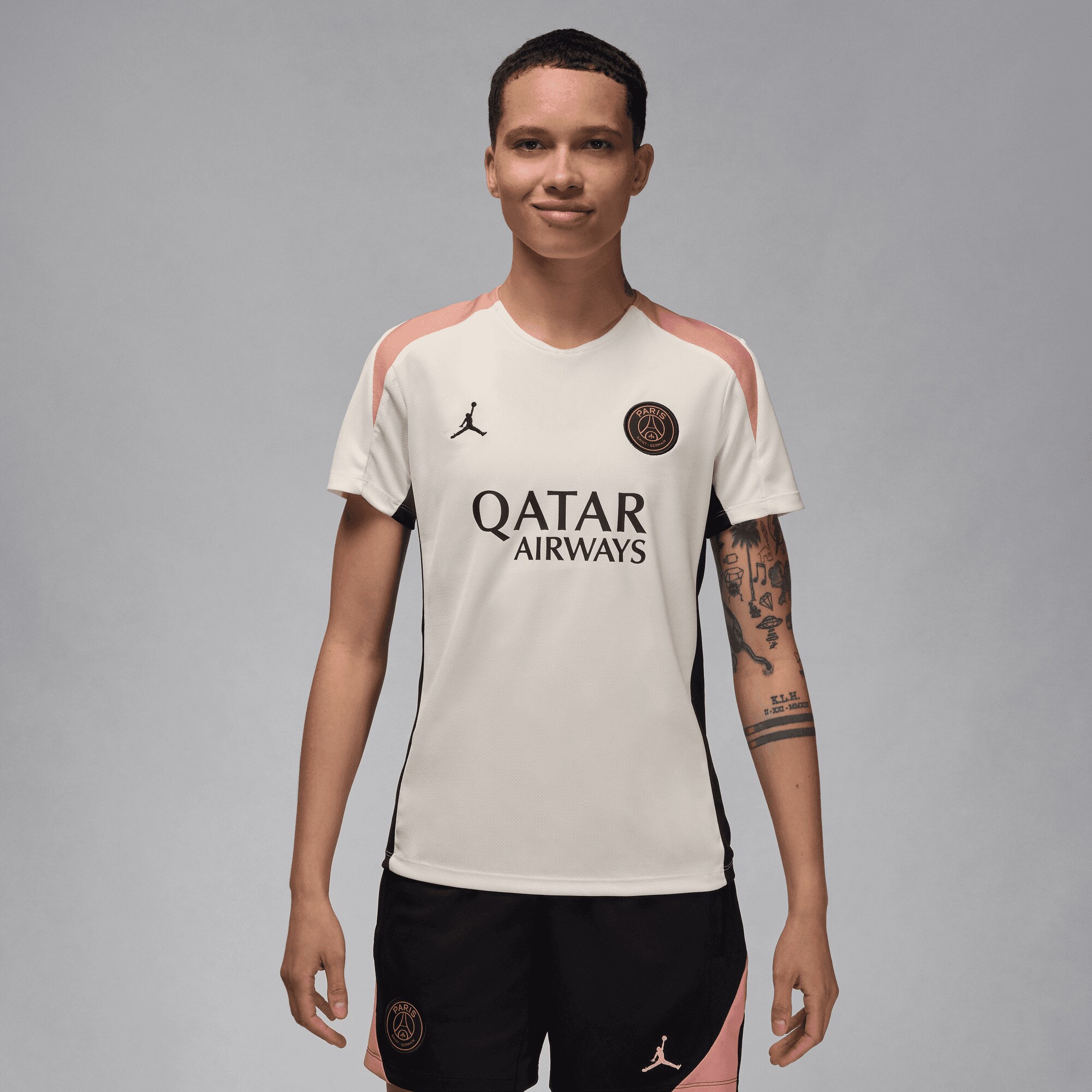 Exklusive psg jordan strike trainingsoberteil – elfenbein – damen Kollektion – Premium Paris Saint Germain Trikots