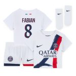 Exklusive psg nike auswärtsstadion-trikot 2024-2025 – säugling mit fabian 8-aufdruck Kollektion – Premium Paris Saint Germain Trikots